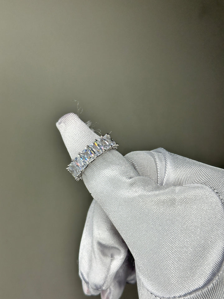 Baguette Cut Diamond Ring