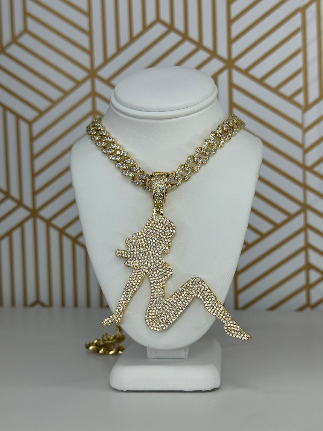 Icy Pinup Pendant | Necklace